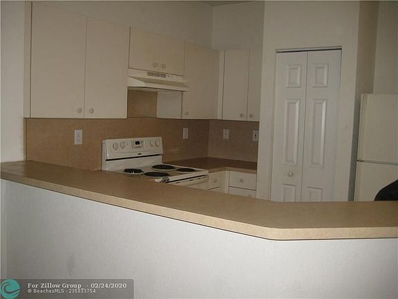 5th image of 8318 Santa Monica Ave