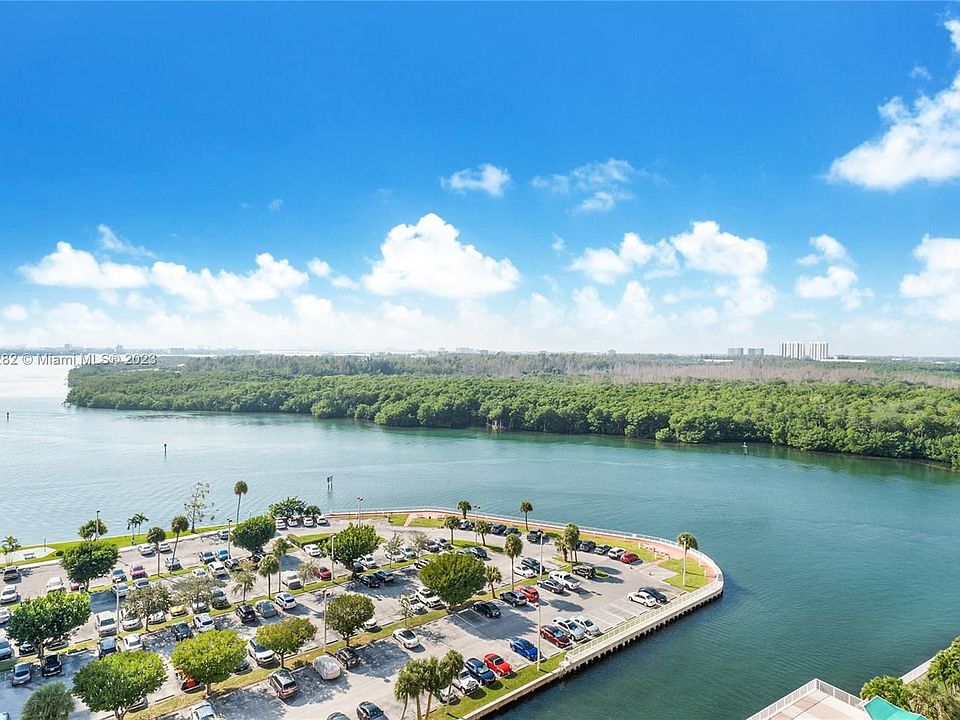 1st image of 400 Kings Point Dr APT 1502
