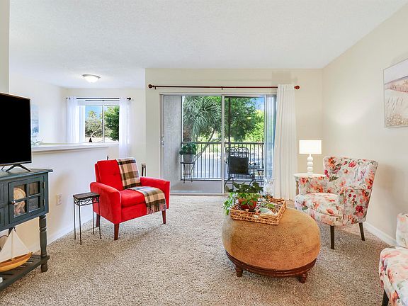 4th image of 254 Village Blvd APT 4209