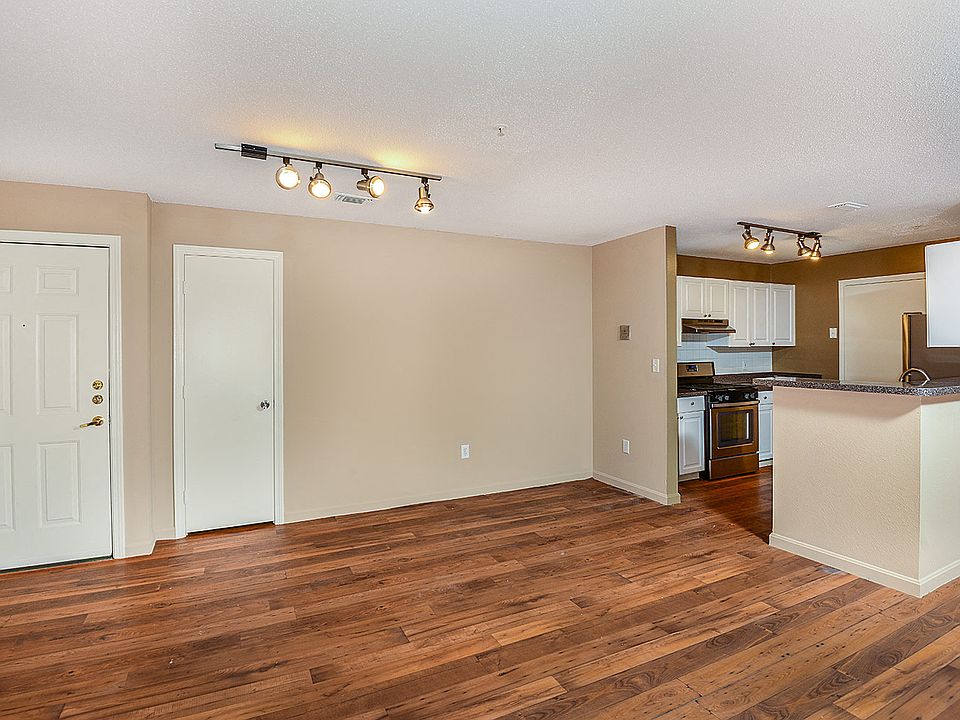 Dining Room & Kitchen