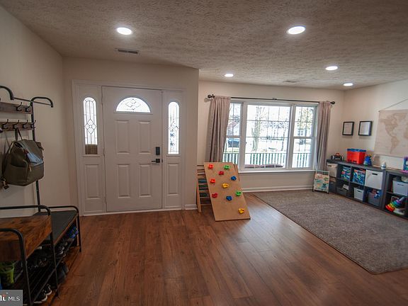 3rd image of 35320 Golf Course Dr