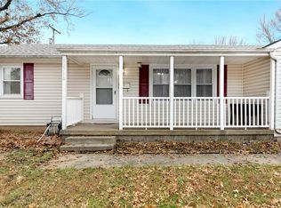 12710 8th St, Grandview, MO 64030