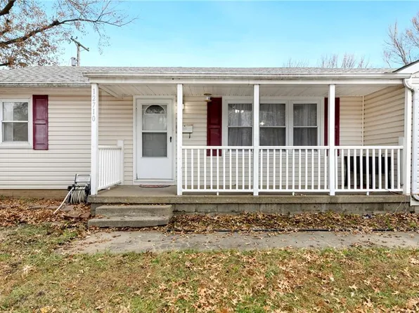 12710 8th St, Grandview, MO 64030