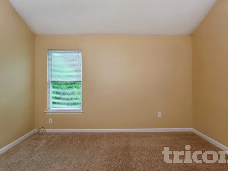 3044 Summer Breeze Dr — Photo 9