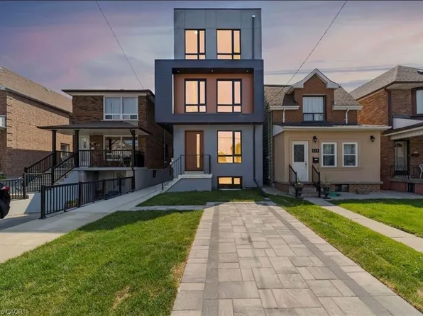 531 Delaware Ave N, Toronto, ON M6H 2V3