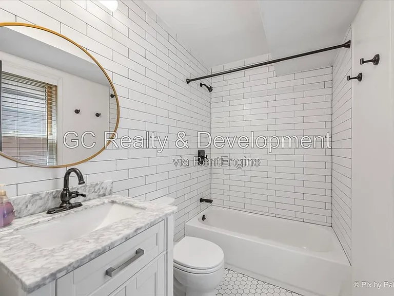 832 W Barry Ave #B — Photo 21