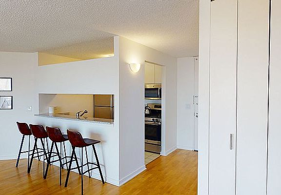 5th image of 175 E 96th St APT 22Q