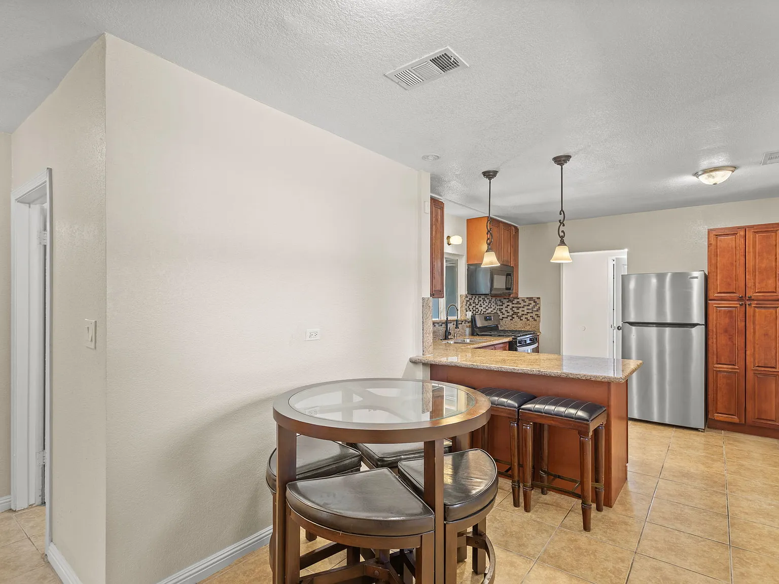 Kendall Dr, San Bernardino — Photo 3