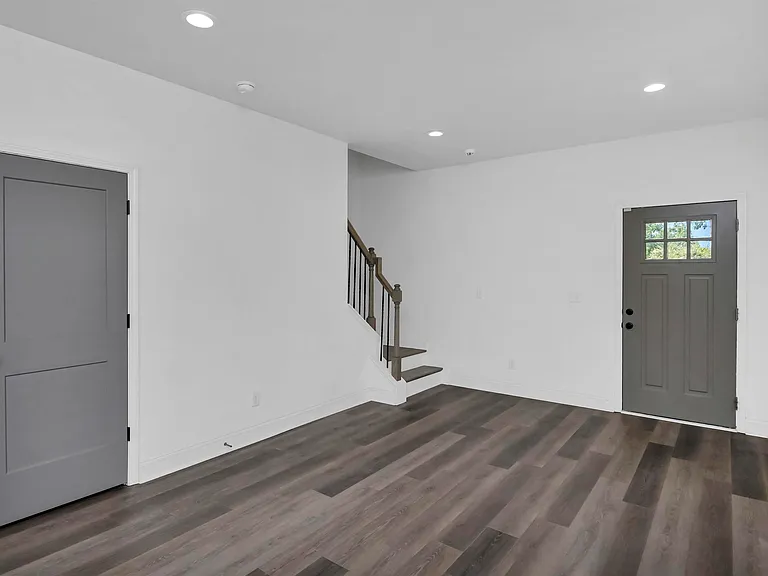 2035 Rosewood Dr #A — Photo 6