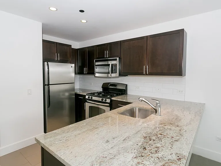 Shoreland — Photo 110