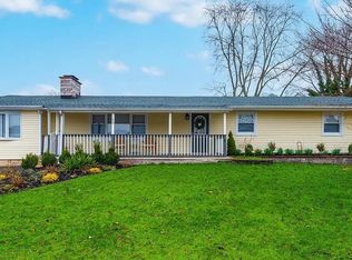 19 Maple Ln, Howell, NJ 07731