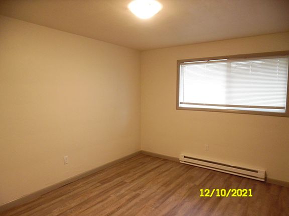 5th image of 430-32 SW Taft St #432