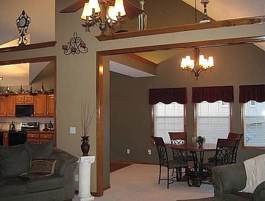 OPEN FLOOR PLAN