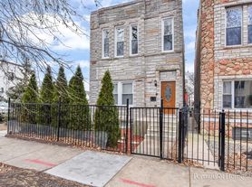 3501 W Le Moyne St, Chicago, IL