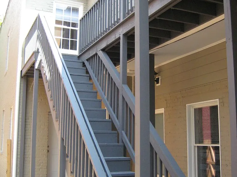 715 W Clay St — Photo 13
