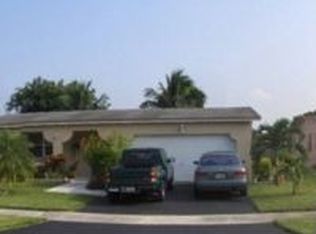 10466 NW 4th St, Plantation, FL 33324