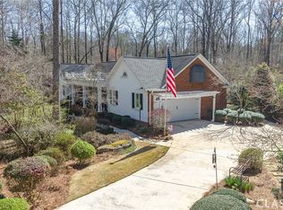 100 Woodhaven Dr, Athens, GA 30606