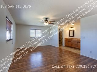 8109 Sanibel Blvd, Fort Myers, FL 33967