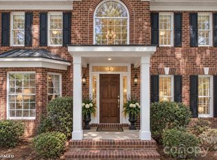 2401 Flagstick Dr, Matthews, NC 28104