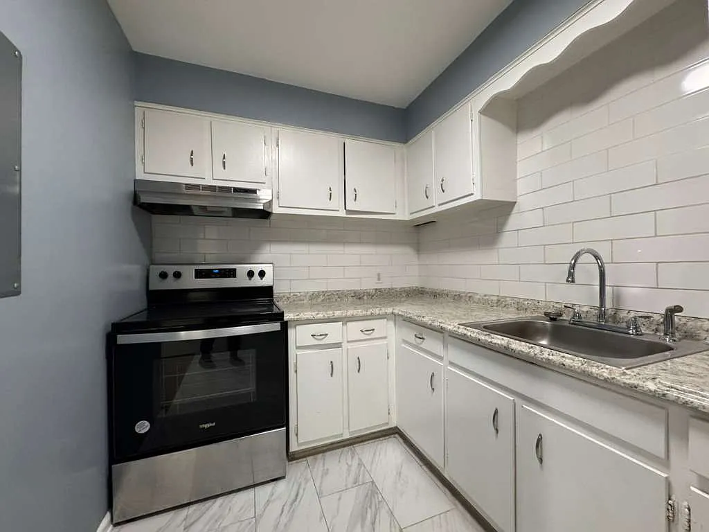 2 bed, $1,750 — Photo 2