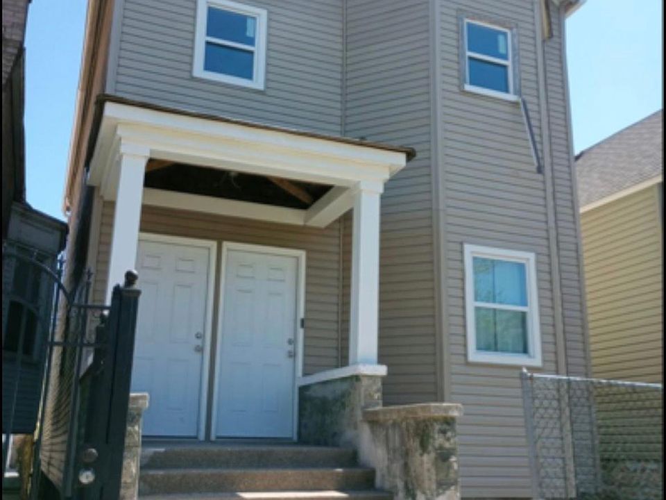 1st image of 8812 S Escanaba Ave #1
