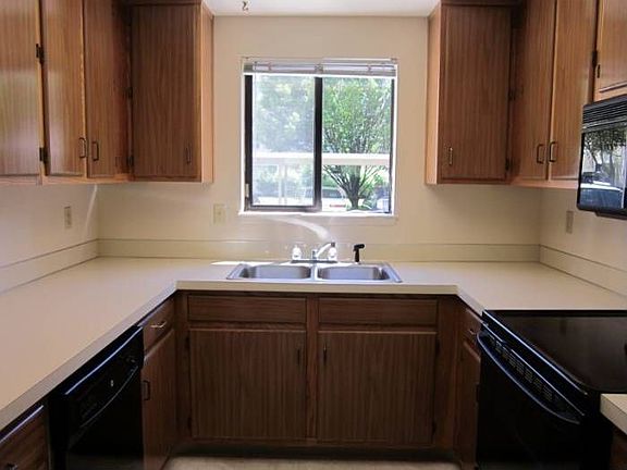 Spacious Kitchen