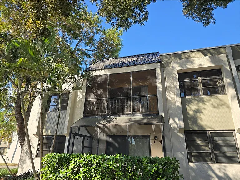 7925 SW 104th St #201-E — Photo 3