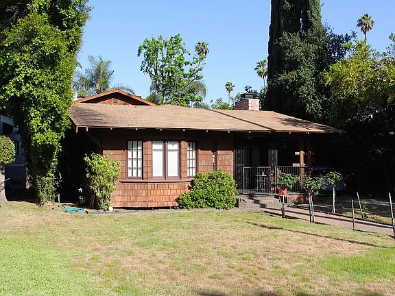 2nd image of 1524 Ramona Ave