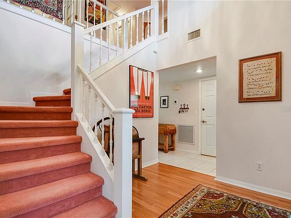 4th image of 756 McIntyre Ave