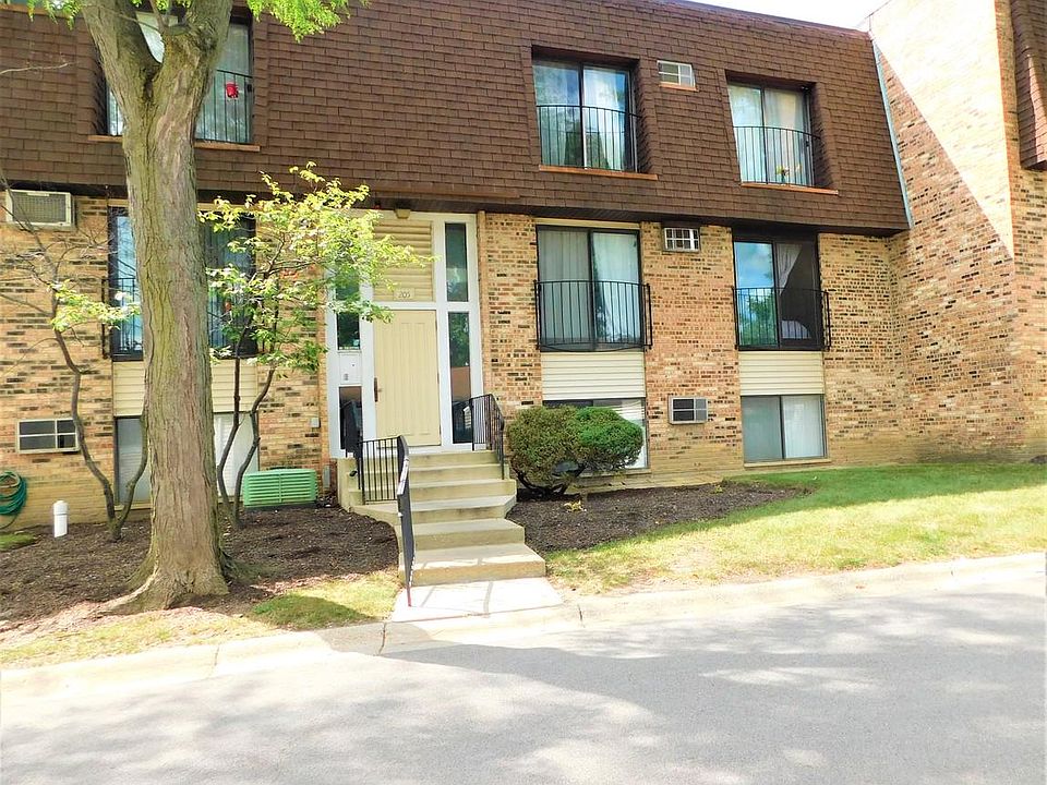 1st image of 205 N Waters Edge Dr APT 102