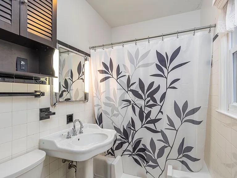 16 Lorraine Ave — Photo 13