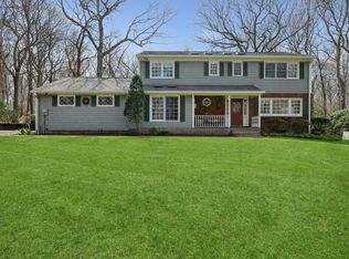 22 Druid Hill Rd, Port Jefferson, NY 11777