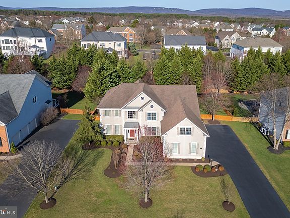 2nd image of 5360 Walkerton Ct