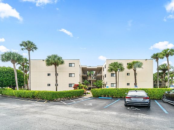 3rd image of 5370 Las Verdes Circle #209