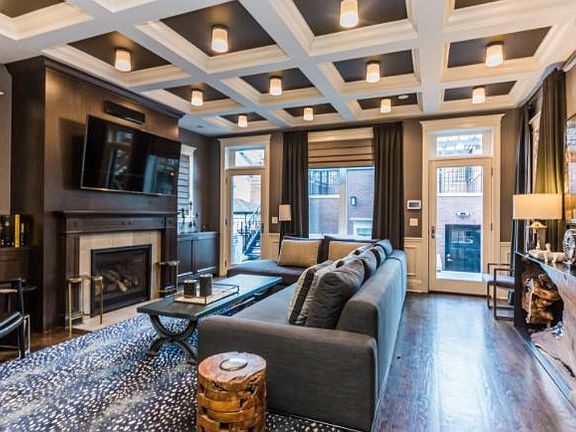 3rd image of 1020 W Oakdale Ave #5r83hbyax