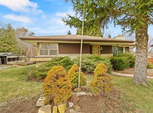 10920 W Cold Spring Rd, Greenfield, WI 53228