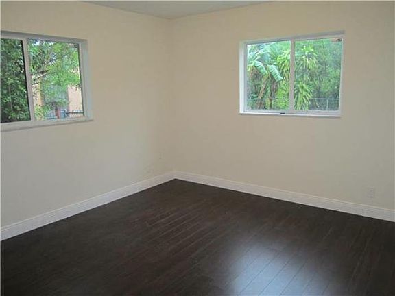 4th image of 4331 NW 75th Ave