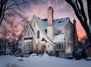 4 N Bruner St, Hinsdale, IL