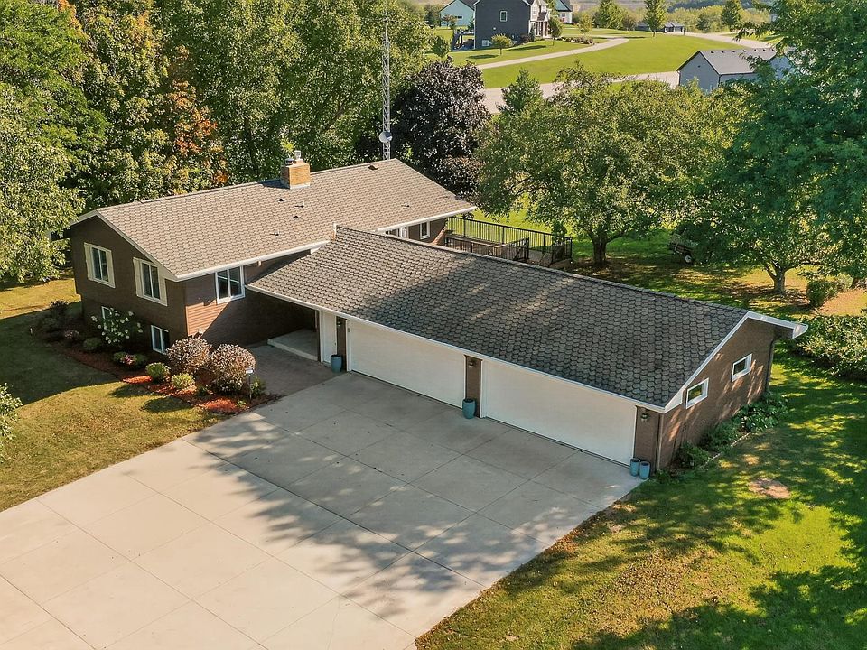 1st image of 297 Majestic Rd Nw