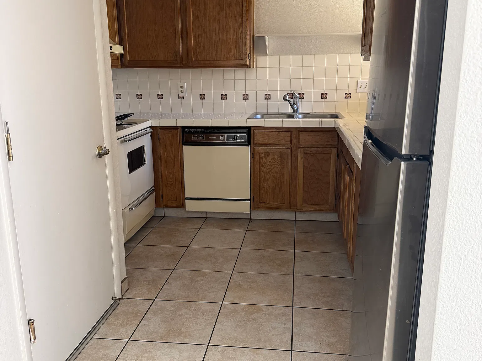 2 bed, 1096 sqft, $1,500 — Photo 1