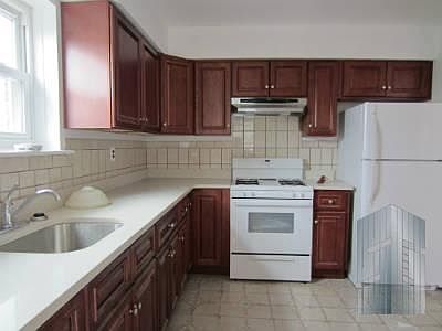 2nd image of 69 Herbert St #3F