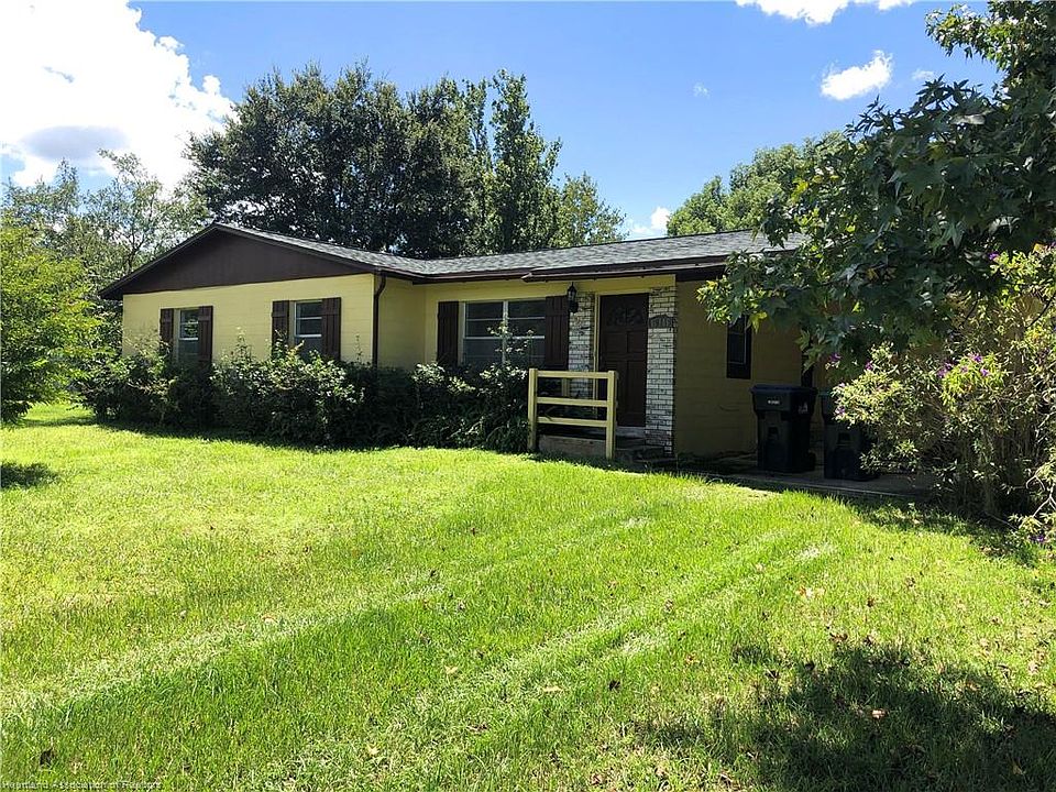 1st image of 15846 Larkspur St
