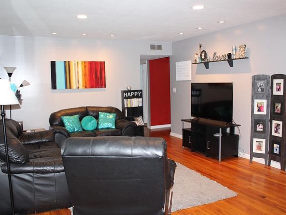4th image of 1705 Julianne Dr