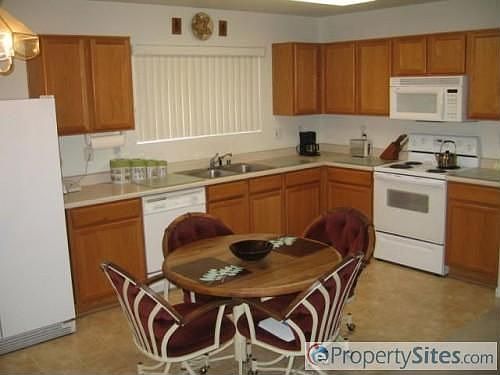 4th image of 5021 E Dale Ln