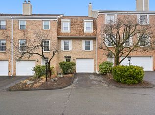 33 Kingswood Dr UNIT 33, Bethel, CT 06801
