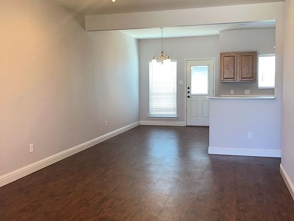 5th image of 3717 Vista Cove Dr