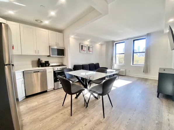45 West 81st Street image 1 of 15