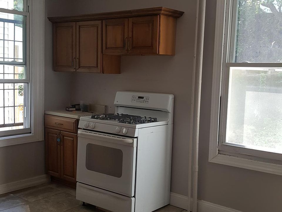 1st image of 238 Garside St #1
