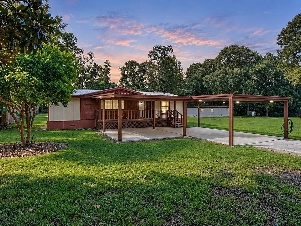21 Pine Rd