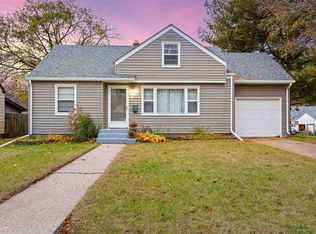1703 Macarthur Dr, Rockford, IL 61108